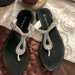 Michael flat sandals size 6